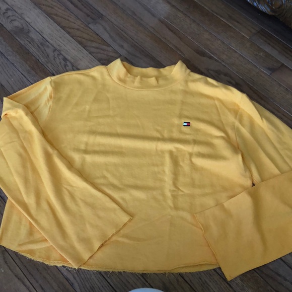 Nwot Tommy crop top - Picture 1 of 5